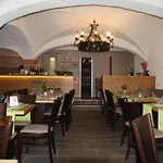 Zajazd Weingut Gaestehaus Derkum 3*