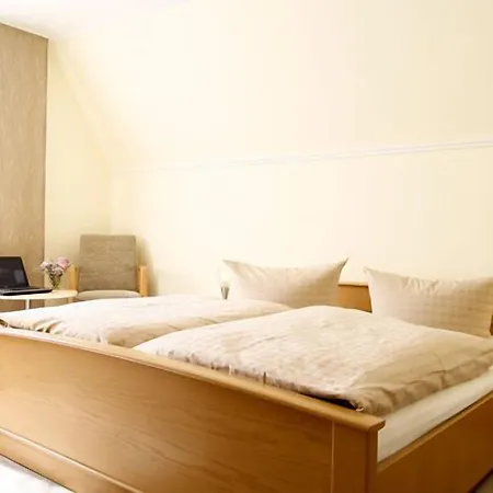 Weingut Gaestehaus Derkum Zajazd 3*