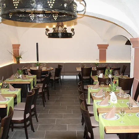Inn Weingut Gaestehaus Derkum