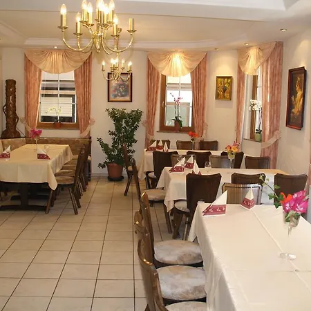 Han/Misafirhane Weingut Gaestehaus Derkum Ürzig