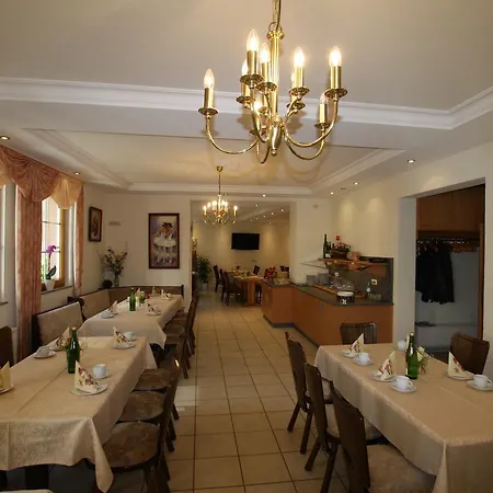 Inn Weingut Gaestehaus Derkum 3*