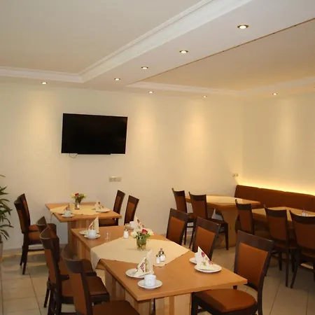 维哥特咖斯德可穆宾馆 宾馆 乌尔齐希