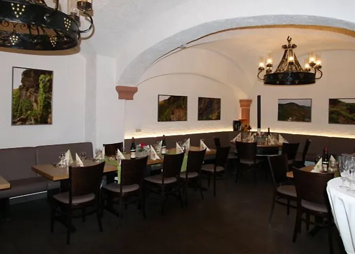 Weingut Gaestehaus Derkum אורחן Ürzig