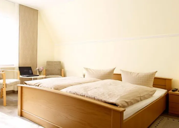 Weingut Gaestehaus Derkum אורחן 3*