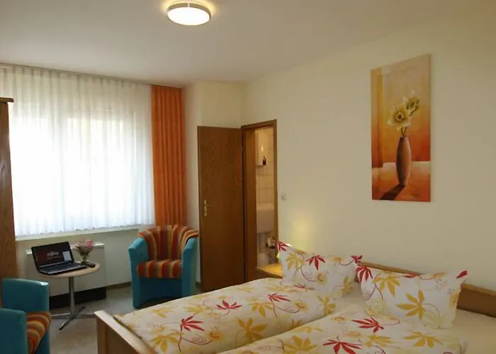 אורחן Weingut Gaestehaus Derkum Ürzig