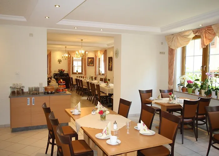 Weingut Gaestehaus Derkum אורחן