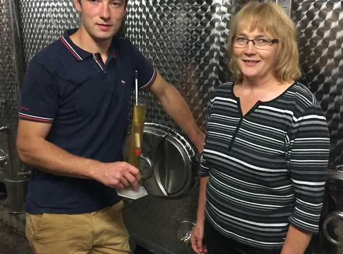 Weingut Gaestehaus Derkum 3*