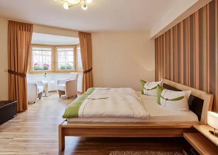 Weingut Gaestehaus Derkum Estalagem Ürzig