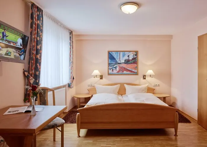 אורחן Weingut Gaestehaus Derkum 3*